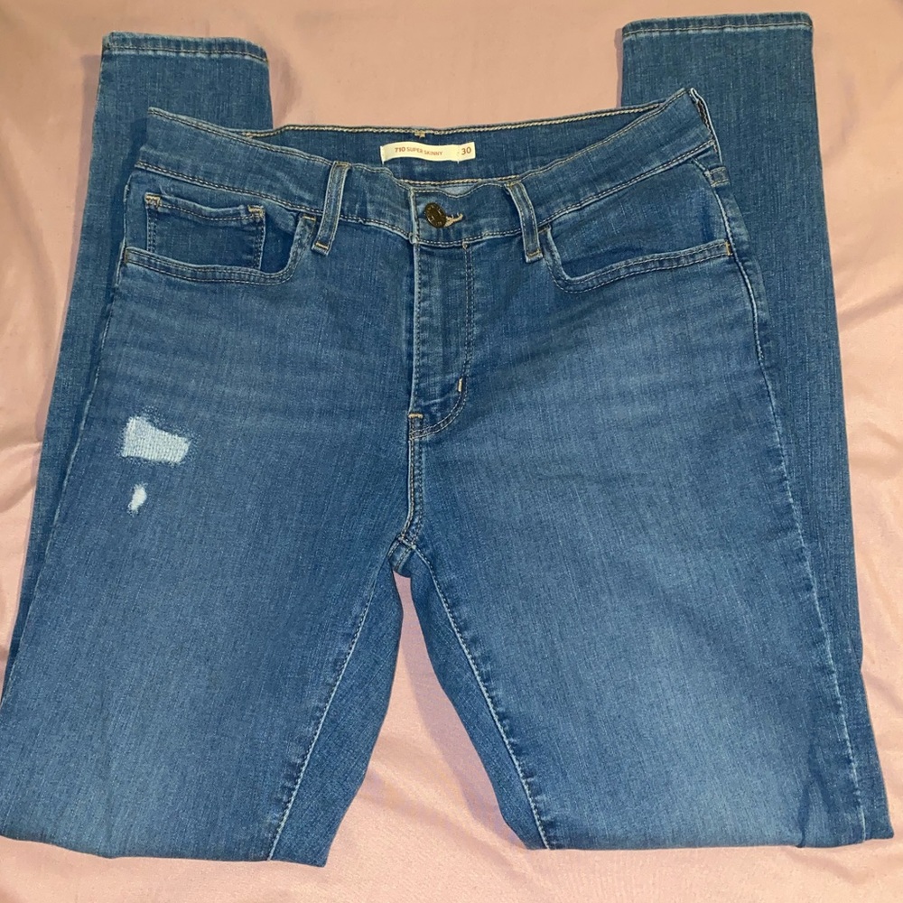 710 Super Skinny Levi’s